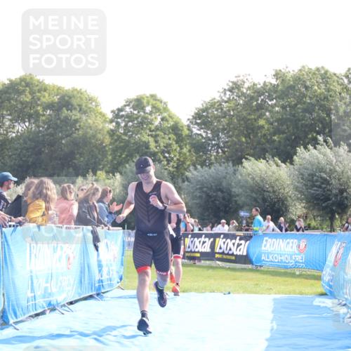 25.08.2024 - Elbe Triathlon Hamburg H.Heesch http://msf.ph/oto/6837924 25.08.2024 10:23:19 Ziel 56, 61 meine-sportfotos.de