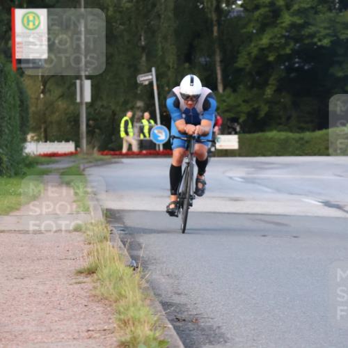 25.08.2024 - Elbe Triathlon Hamburg Fuchs,  Jonas http://msf.ph/oto/6837932 25.08.2024 08:52:38 Radfahren 71, 176, 79 meine-sportfotos.de