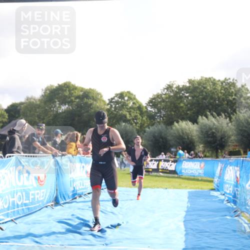 25.08.2024 - Elbe Triathlon Hamburg H.Heesch http://msf.ph/oto/6837941 25.08.2024 10:23:19 Ziel 56, 61 meine-sportfotos.de