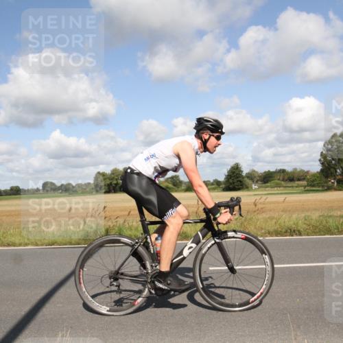 25.08.2024 - Elbe Triathlon Hamburg Fuchs,  Jonas http://msf.ph/oto/6837961 25.08.2024 10:47:48 Radfahren 763, 743, 761 meine-sportfotos.de