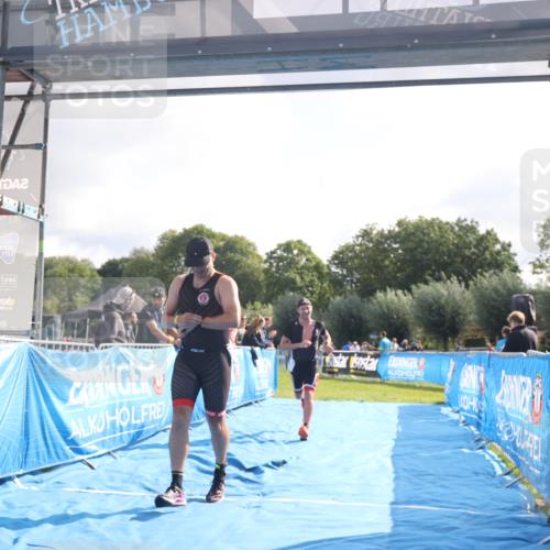 25.08.2024 - Elbe Triathlon Hamburg H.Heesch http://msf.ph/oto/6837970 25.08.2024 10:23:20 Ziel 56, 61 meine-sportfotos.de