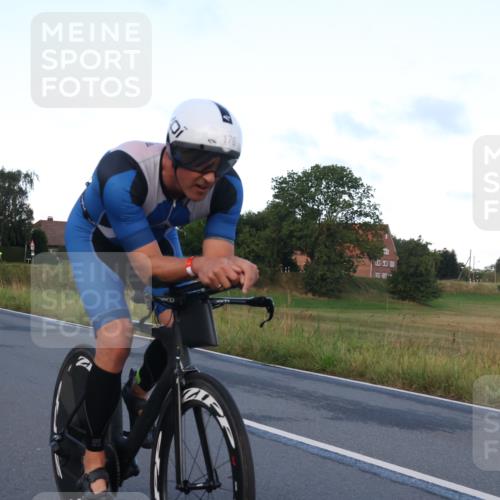 25.08.2024 - Elbe Triathlon Hamburg Fuchs,  Jonas http://msf.ph/oto/6837972 25.08.2024 08:52:40 Radfahren 71, 176, 79 meine-sportfotos.de