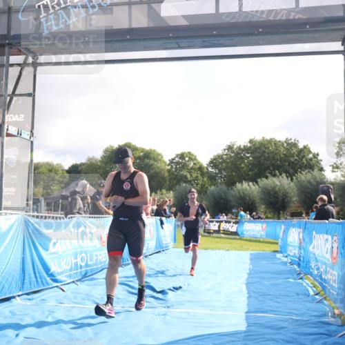 25.08.2024 - Elbe Triathlon Hamburg H.Heesch http://msf.ph/oto/6837975 25.08.2024 10:23:20 Ziel 56, 61 meine-sportfotos.de
