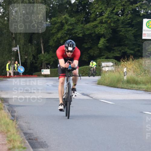 25.08.2024 - Elbe Triathlon Hamburg Fuchs,  Jonas http://msf.ph/oto/6837991 25.08.2024 08:52:43 Radfahren 71, 176, 79 meine-sportfotos.de