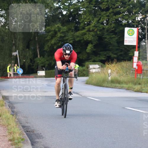 25.08.2024 - Elbe Triathlon Hamburg Fuchs,  Jonas http://msf.ph/oto/6837992 25.08.2024 08:52:44 Radfahren 71, 176, 79 meine-sportfotos.de