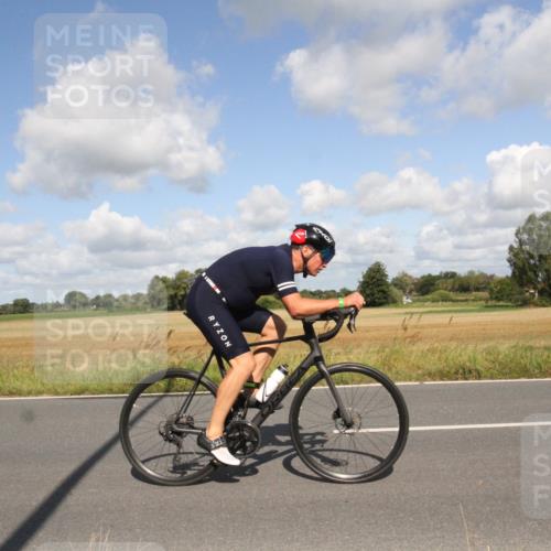 25.08.2024 - Elbe Triathlon Hamburg Fuchs,  Jonas http://msf.ph/oto/6837996 25.08.2024 10:48:22 Radfahren 1626, 746, 702 meine-sportfotos.de