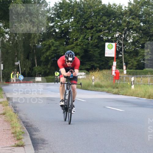 25.08.2024 - Elbe Triathlon Hamburg Fuchs,  Jonas http://msf.ph/oto/6838002 25.08.2024 08:52:44 Radfahren 71, 176, 79 meine-sportfotos.de