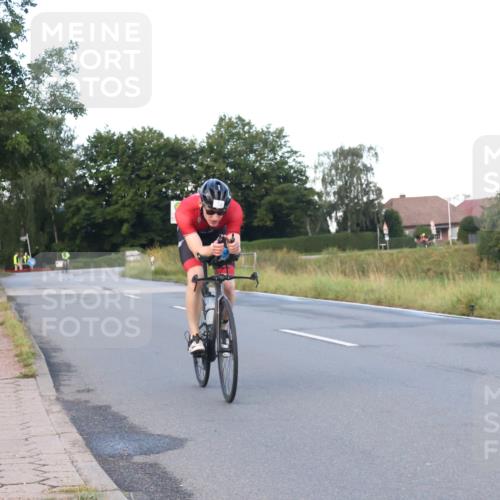 25.08.2024 - Elbe Triathlon Hamburg Fuchs,  Jonas http://msf.ph/oto/6838021 25.08.2024 08:52:44 Radfahren 71, 176, 79 meine-sportfotos.de