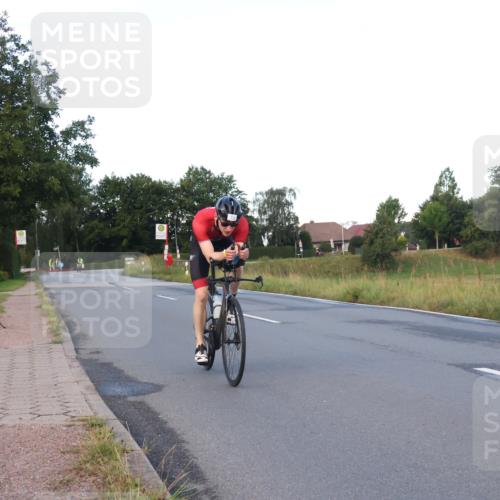 25.08.2024 - Elbe Triathlon Hamburg Fuchs,  Jonas http://msf.ph/oto/6838023 25.08.2024 08:52:45 Radfahren 71, 176, 79, 190 meine-sportfotos.de