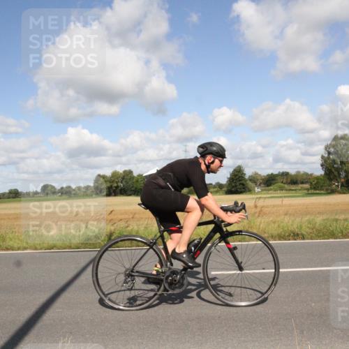 25.08.2024 - Elbe Triathlon Hamburg Fuchs,  Jonas http://msf.ph/oto/6838036 25.08.2024 10:49:03 Radfahren 568, 729, 706, 651, 577, 692 meine-sportfotos.de