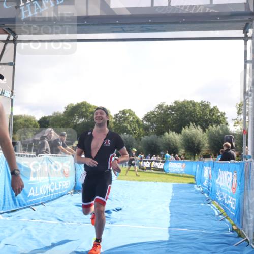 25.08.2024 - Elbe Triathlon Hamburg H.Heesch http://msf.ph/oto/6838047 25.08.2024 10:23:22 Ziel 56, 61 meine-sportfotos.de