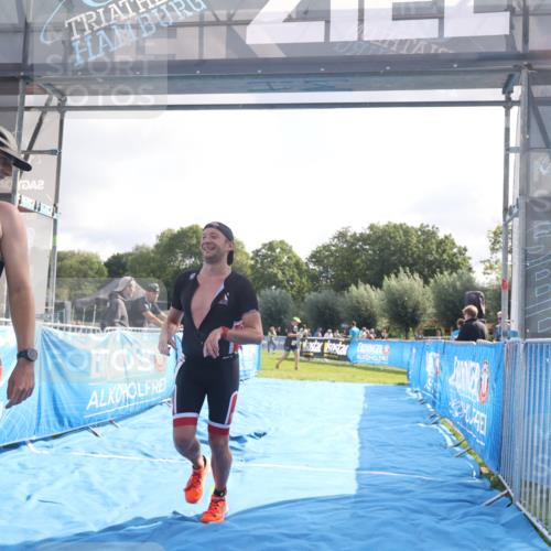 25.08.2024 - Elbe Triathlon Hamburg H.Heesch http://msf.ph/oto/6838065 25.08.2024 10:23:22 Ziel 56, 61 meine-sportfotos.de