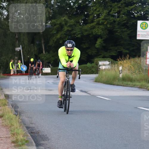 25.08.2024 - Elbe Triathlon Hamburg Fuchs,  Jonas http://msf.ph/oto/6838071 25.08.2024 08:52:50 Radfahren 79, 190, 80 meine-sportfotos.de