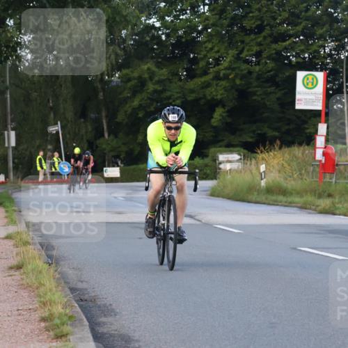 25.08.2024 - Elbe Triathlon Hamburg Fuchs,  Jonas http://msf.ph/oto/6838075 25.08.2024 08:52:51 Radfahren 190, 80, 174 meine-sportfotos.de