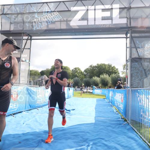 25.08.2024 - Elbe Triathlon Hamburg H.Heesch http://msf.ph/oto/6838079 25.08.2024 10:23:22 Ziel 56, 61 meine-sportfotos.de