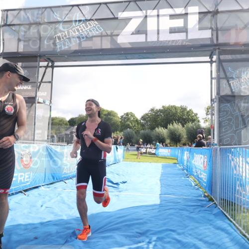 25.08.2024 - Elbe Triathlon Hamburg H.Heesch http://msf.ph/oto/6838094 25.08.2024 10:23:22 Ziel 56, 61 meine-sportfotos.de
