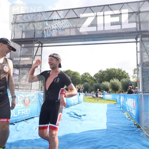 25.08.2024 - Elbe Triathlon Hamburg H.Heesch http://msf.ph/oto/6838106 25.08.2024 10:23:22 Ziel 56, 61 meine-sportfotos.de