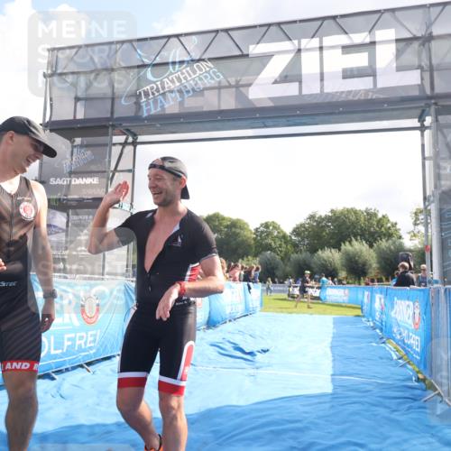 25.08.2024 - Elbe Triathlon Hamburg H.Heesch http://msf.ph/oto/6838114 25.08.2024 10:23:22 Ziel 56, 61 meine-sportfotos.de