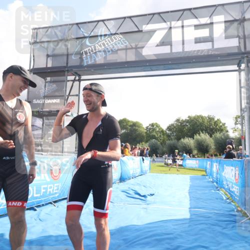 25.08.2024 - Elbe Triathlon Hamburg H.Heesch http://msf.ph/oto/6838120 25.08.2024 10:23:22 Ziel 56, 61 meine-sportfotos.de