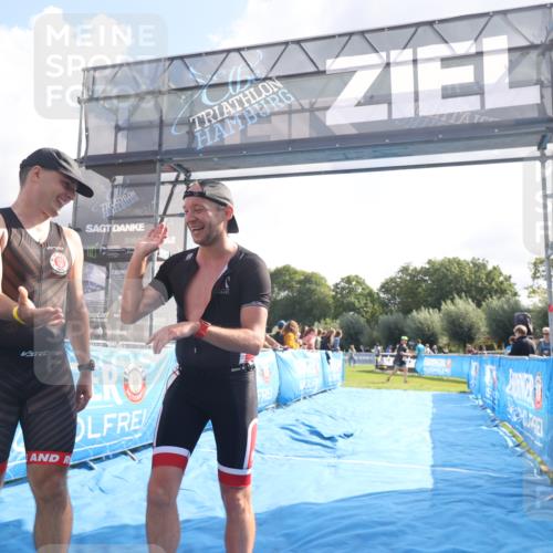 25.08.2024 - Elbe Triathlon Hamburg H.Heesch http://msf.ph/oto/6838125 25.08.2024 10:23:23 Ziel 56, 61 meine-sportfotos.de