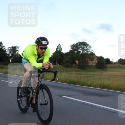 25.08.2024 - Elbe Triathlon Hamburg Fuchs,  Jonas http://msf.ph/oto/6838130 25.08.2024 08:52:52 Radfahren 190, 80, 174 meine-sportfotos.de