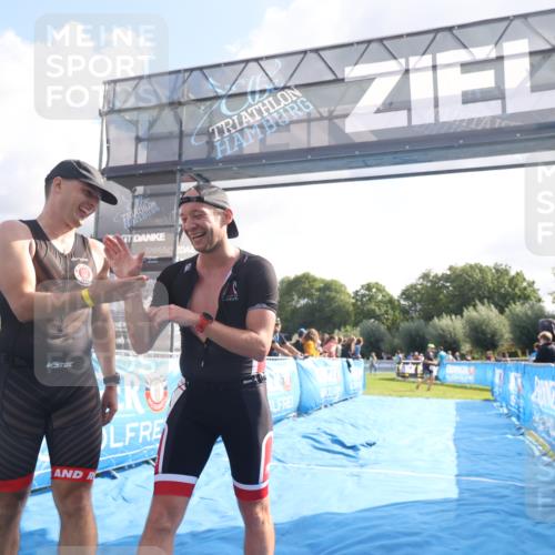 25.08.2024 - Elbe Triathlon Hamburg H.Heesch http://msf.ph/oto/6838137 25.08.2024 10:23:23 Ziel 56, 61 meine-sportfotos.de