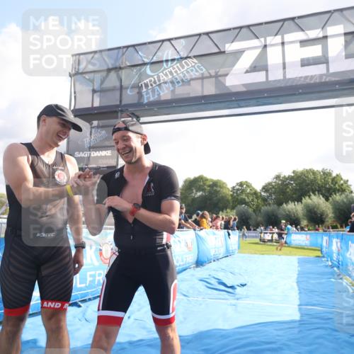 25.08.2024 - Elbe Triathlon Hamburg H.Heesch http://msf.ph/oto/6838142 25.08.2024 10:23:23 Ziel 56, 61 meine-sportfotos.de