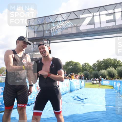 25.08.2024 - Elbe Triathlon Hamburg H.Heesch http://msf.ph/oto/6838147 25.08.2024 10:23:23 Ziel 56, 61 meine-sportfotos.de