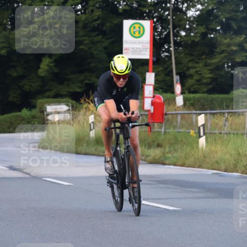 25.08.2024 - Elbe Triathlon Hamburg Fuchs,  Jonas http://msf.ph/oto/6838148 25.08.2024 08:52:55 Radfahren 190, 80, 174 meine-sportfotos.de