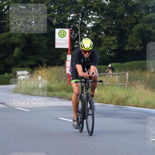 25.08.2024 - Elbe Triathlon Hamburg Fuchs,  Jonas http://msf.ph/oto/6838156 25.08.2024 08:52:55 Radfahren 190, 80, 174 meine-sportfotos.de