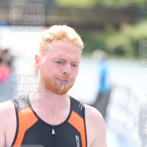 25.08.2024 - Elbe Triathlon Hamburg H.Heesch http://msf.ph/oto/6838162 25.08.2024 14:04:53 Schwimmen 1, 2, 24, 26, 27, 31 meine-sportfotos.de