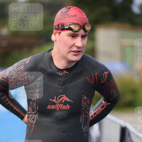 25.08.2024 - Elbe Triathlon Hamburg H.Heesch http://msf.ph/oto/6838165 25.08.2024 08:40:48 Schwimmen 62, 73, 107 meine-sportfotos.de