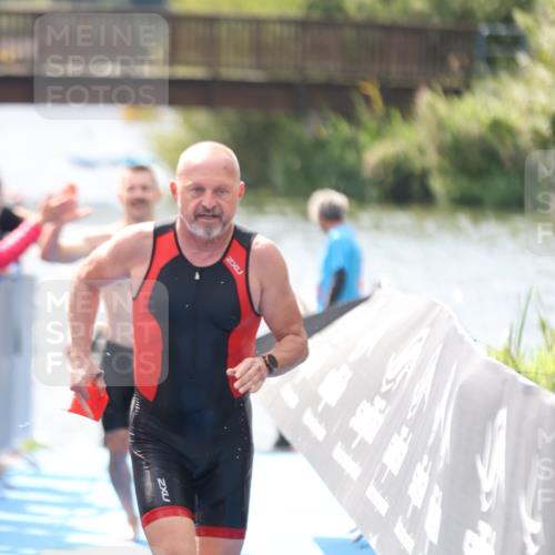 25.08.2024 - Elbe Triathlon Hamburg H.Heesch http://msf.ph/oto/6838183 25.08.2024 14:04:57 Schwimmen 1, 2, 14, 26, 27, 31 meine-sportfotos.de