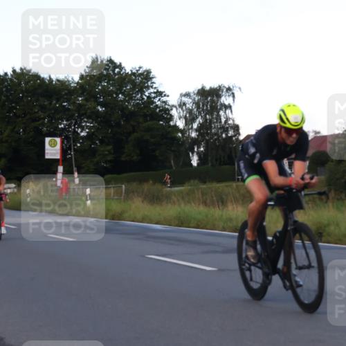 25.08.2024 - Elbe Triathlon Hamburg Fuchs,  Jonas http://msf.ph/oto/6838186 25.08.2024 08:52:56 Radfahren 190, 80, 174 meine-sportfotos.de
