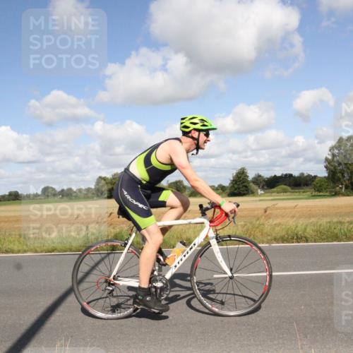 25.08.2024 - Elbe Triathlon Hamburg Fuchs,  Jonas http://msf.ph/oto/6838198 25.08.2024 10:50:51 Radfahren 698, 1496, 731, 703 meine-sportfotos.de