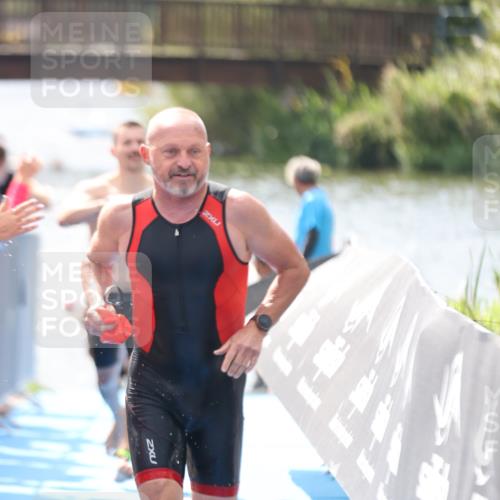 25.08.2024 - Elbe Triathlon Hamburg H.Heesch http://msf.ph/oto/6838200 25.08.2024 14:04:57 Schwimmen 1, 2, 14, 26, 27, 31 meine-sportfotos.de