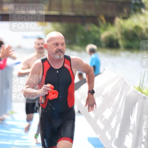 25.08.2024 - Elbe Triathlon Hamburg H.Heesch http://msf.ph/oto/6838218 25.08.2024 14:04:58 Schwimmen 1, 2, 14, 26, 27, 31 meine-sportfotos.de