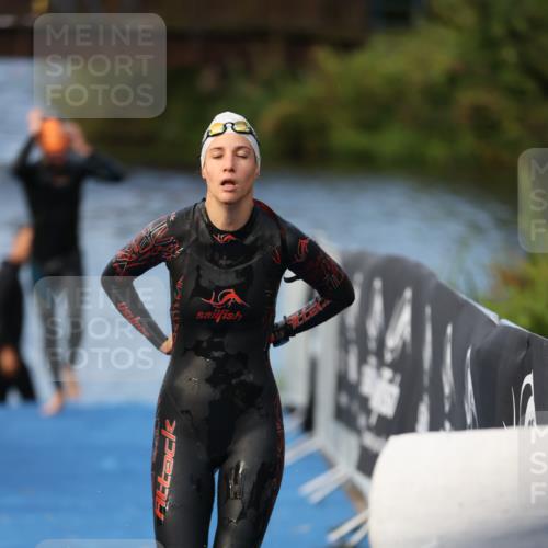 25.08.2024 - Elbe Triathlon Hamburg H.Heesch http://msf.ph/oto/6838224 25.08.2024 08:41:23 Schwimmen 109, 180 meine-sportfotos.de