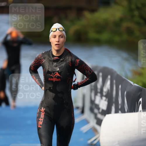 25.08.2024 - Elbe Triathlon Hamburg H.Heesch http://msf.ph/oto/6838234 25.08.2024 08:41:23 Schwimmen 109, 180 meine-sportfotos.de