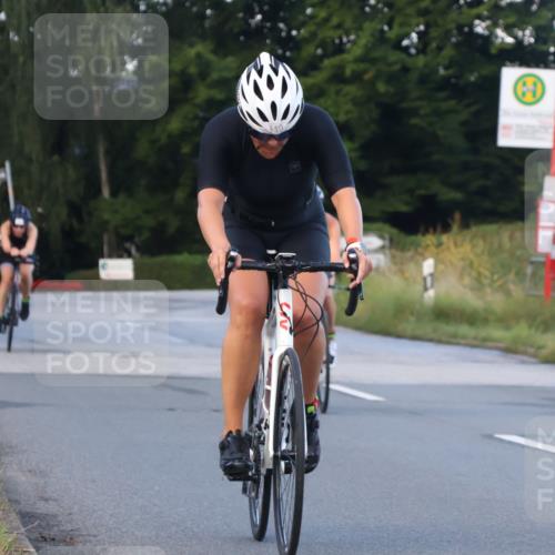 25.08.2024 - Elbe Triathlon Hamburg Fuchs,  Jonas http://msf.ph/oto/6838240 25.08.2024 08:53:06 Radfahren 110, 153, 117, 139 meine-sportfotos.de