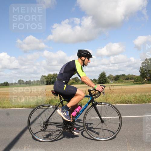 25.08.2024 - Elbe Triathlon Hamburg Fuchs,  Jonas http://msf.ph/oto/6838246 25.08.2024 10:51:14 Radfahren 552, 1555, 733, 1565 meine-sportfotos.de