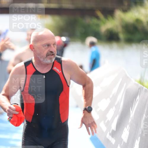25.08.2024 - Elbe Triathlon Hamburg H.Heesch http://msf.ph/oto/6838252 25.08.2024 14:04:58 Schwimmen 1, 2, 14, 26, 27, 31 meine-sportfotos.de
