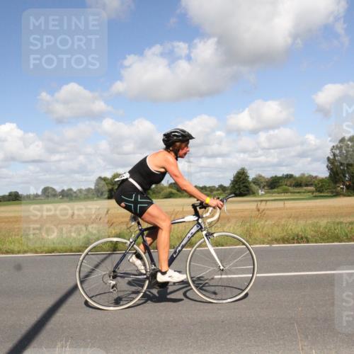 25.08.2024 - Elbe Triathlon Hamburg Fuchs,  Jonas http://msf.ph/oto/6838254 25.08.2024 10:51:15 Radfahren 552, 1555, 733, 1565 meine-sportfotos.de