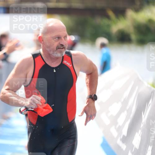 25.08.2024 - Elbe Triathlon Hamburg H.Heesch http://msf.ph/oto/6838263 25.08.2024 14:04:58 Schwimmen 1, 2, 14, 26, 27, 31 meine-sportfotos.de