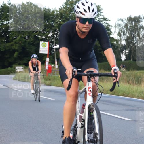 25.08.2024 - Elbe Triathlon Hamburg Fuchs,  Jonas http://msf.ph/oto/6838264 25.08.2024 08:53:07 Radfahren 110, 153, 117, 139 meine-sportfotos.de