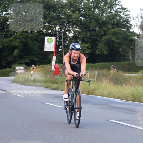 25.08.2024 - Elbe Triathlon Hamburg Fuchs,  Jonas http://msf.ph/oto/6838268 25.08.2024 08:53:07 Radfahren 110, 153, 117, 139 meine-sportfotos.de