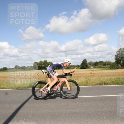 25.08.2024 - Elbe Triathlon Hamburg Fuchs,  Jonas http://msf.ph/oto/6838286 25.08.2024 10:51:40 Radfahren 683, 1577, 1474, 1522, 756 meine-sportfotos.de