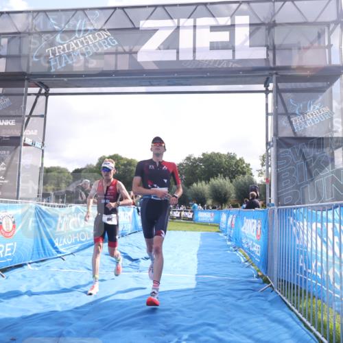 25.08.2024 - Elbe Triathlon Hamburg H.Heesch http://msf.ph/oto/6838303 25.08.2024 10:23:32 Ziel 64, 86 meine-sportfotos.de