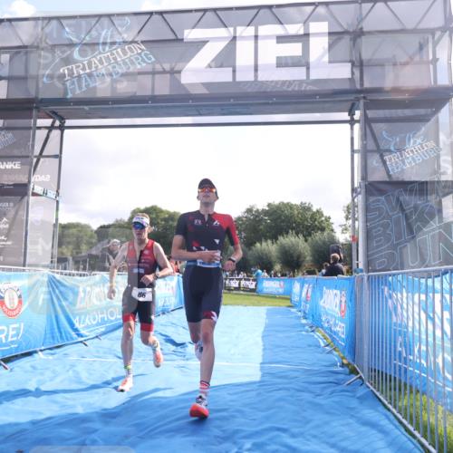 25.08.2024 - Elbe Triathlon Hamburg H.Heesch http://msf.ph/oto/6838312 25.08.2024 10:23:32 Ziel 64, 86 meine-sportfotos.de