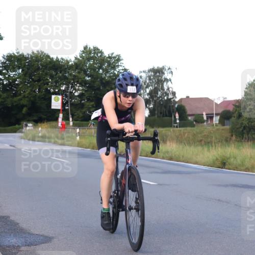 25.08.2024 - Elbe Triathlon Hamburg Fuchs,  Jonas http://msf.ph/oto/6838316 25.08.2024 08:53:09 Radfahren 110, 153, 117, 139, 38 meine-sportfotos.de